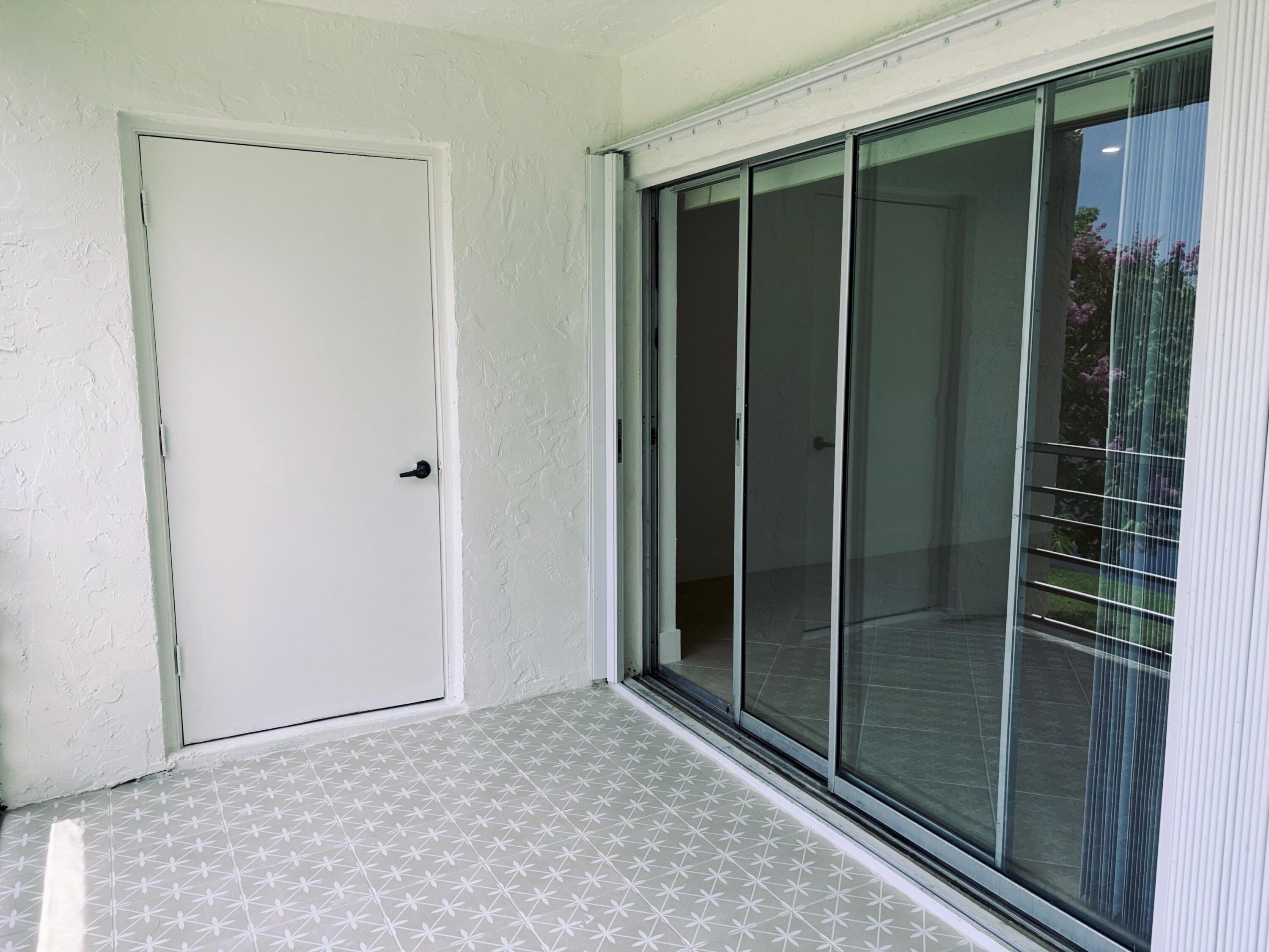 2900 Fiore Way Delray Beach, FL 33445 - Photo 19 of 37 IMG_0829
