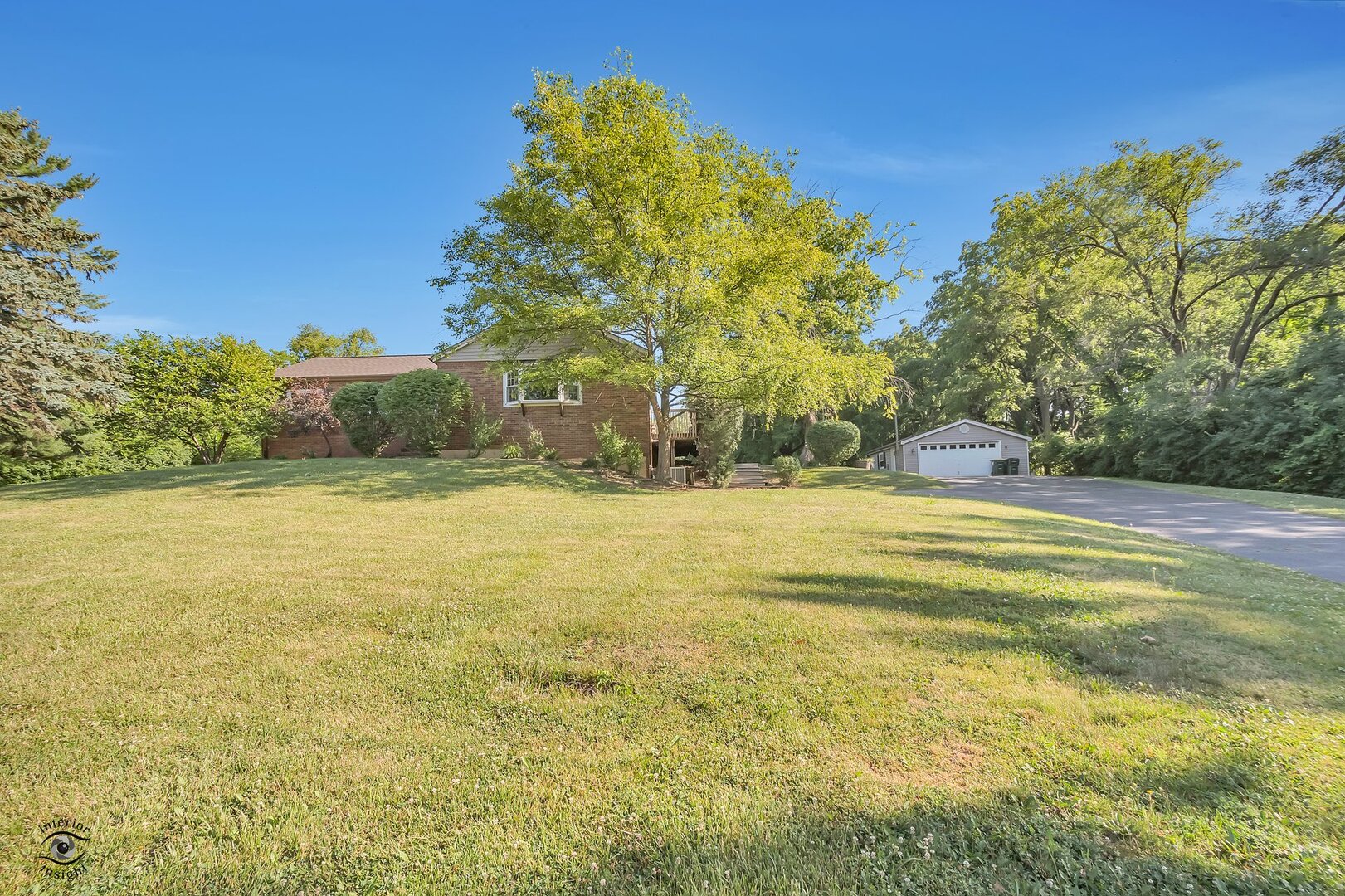 17332 Bluff Road Lemont, IL 60439 - Photo 2 of 18 a view of an ocean view