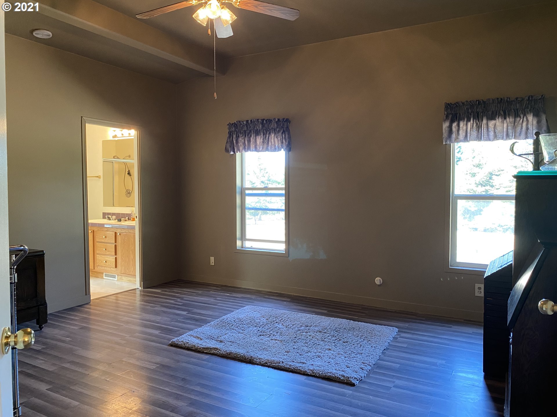27015 Northeast Robinson Road Camas, WA 98607 - Photo 12 of 22