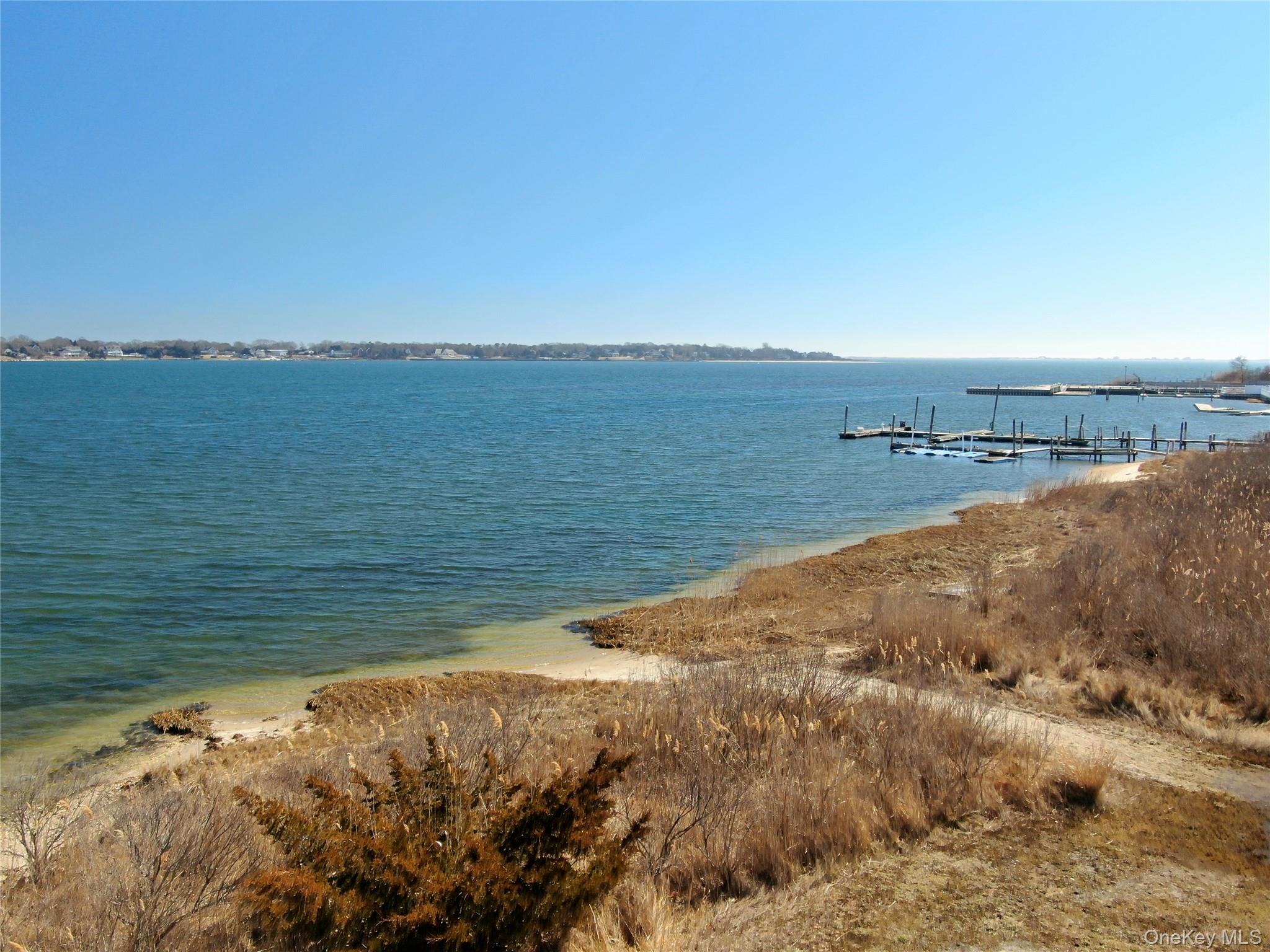 61 West Tiana Road, Unit 10 Hampton Bays, NY 11946 - Photo 24 of 28