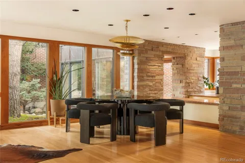 a view of a living room and kitchen