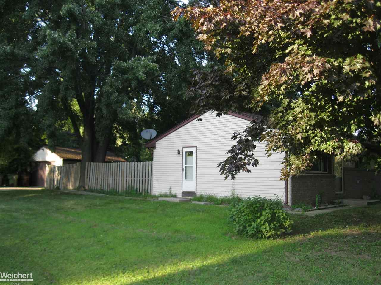 3231 West Utica Road Utica, MI 48317 - Photo 4 of 23