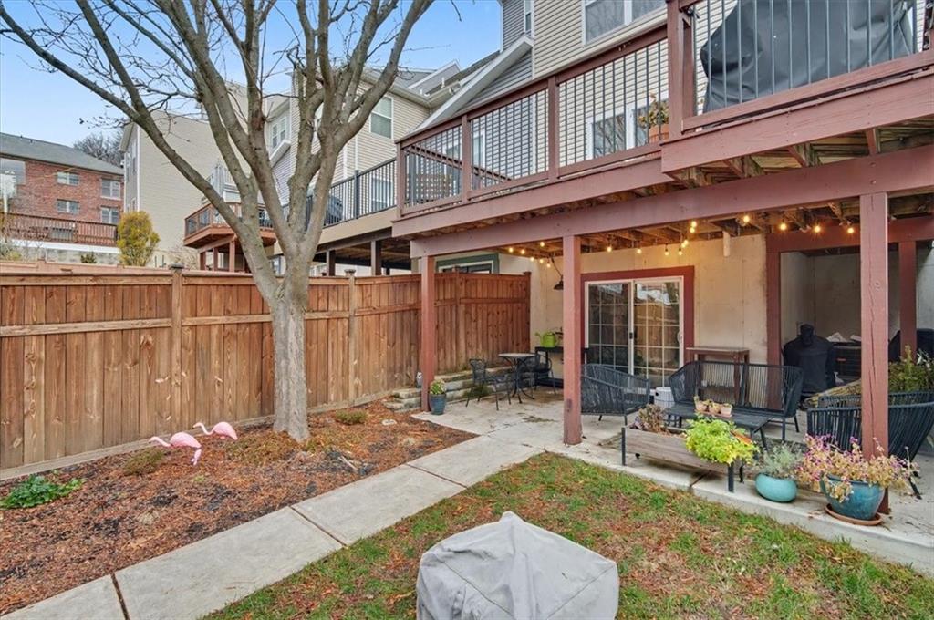 1507 Federal Street Pittsburgh, PA 15212 - Photo 40 of 45 a backyard of a house with outdoor seating