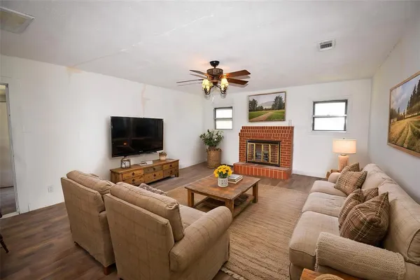 $120,000 | 1511 South High Street, Brady, TX 76825
