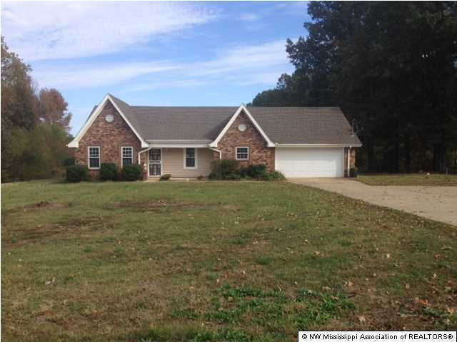 2830 Veazey Road Senatobia, MS 38668 - Photo 1 of 14 Primary Photo