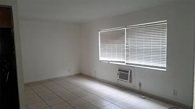 $1,500 | 925 South K Street, Unit 4, Lake Worth Beach, FL 33460