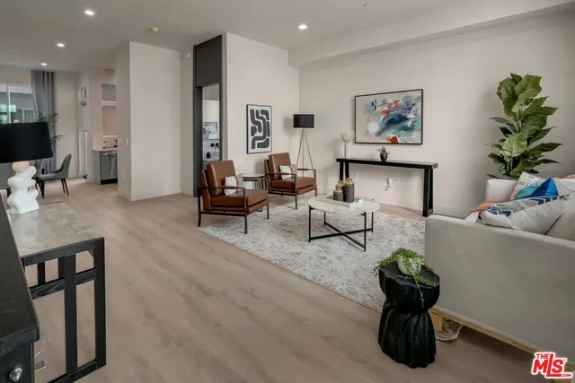 $1,349,000 | 125 West Plymouth Street, Inglewood, CA 90302