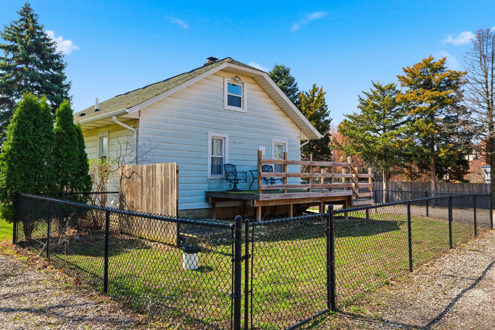 307 West Army Trail Road Bloomingdale, IL 60108 - Photo 2 of 17