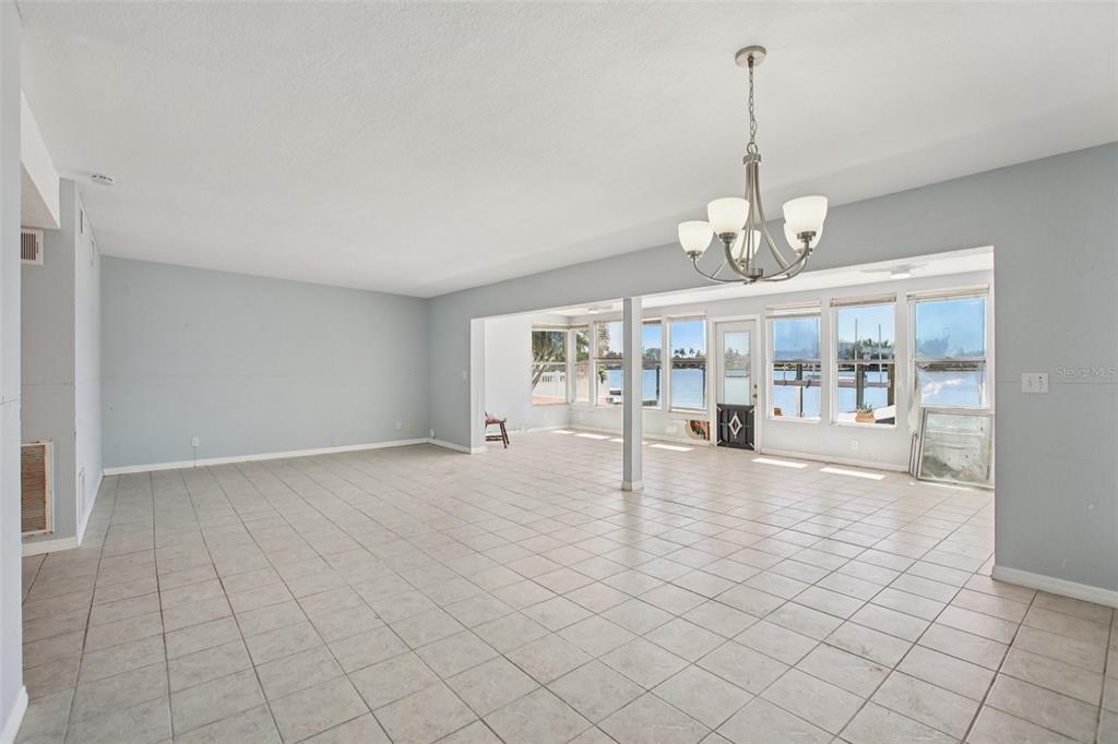 16016 4th Street East Redington Beach, FL 33708 - Photo 4 of 29 a view of an empty room and window