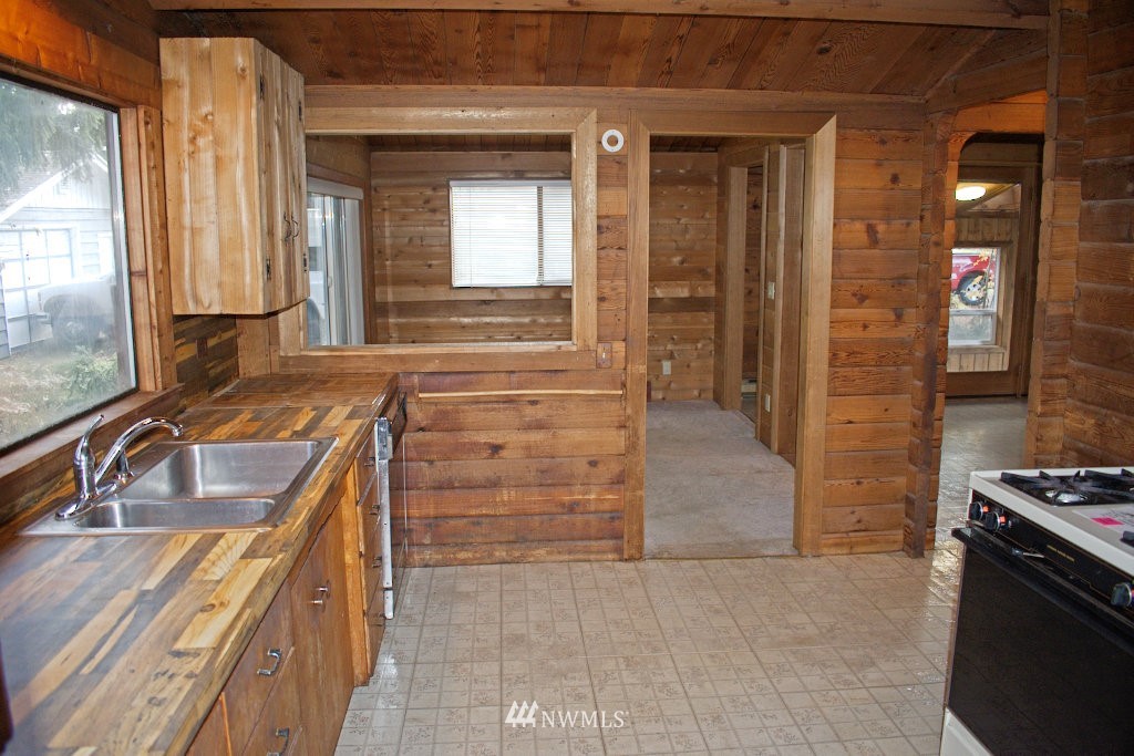 8096 Emery Road Lynden, WA 98264 - Photo 12 of 25
