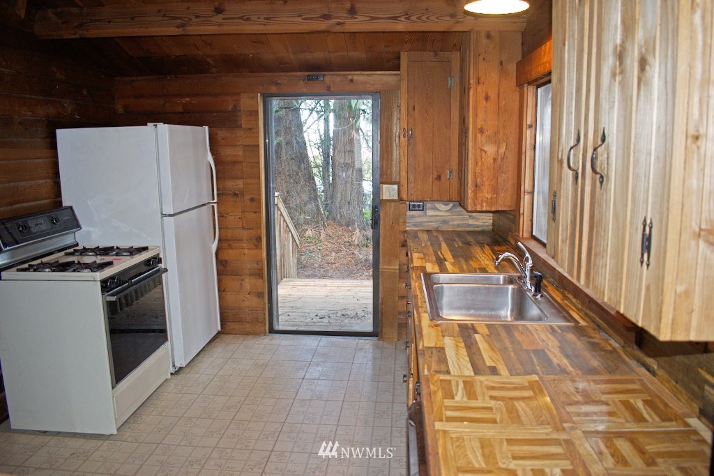 8096 Emery Road Lynden, WA 98264 - Photo 8 of 25