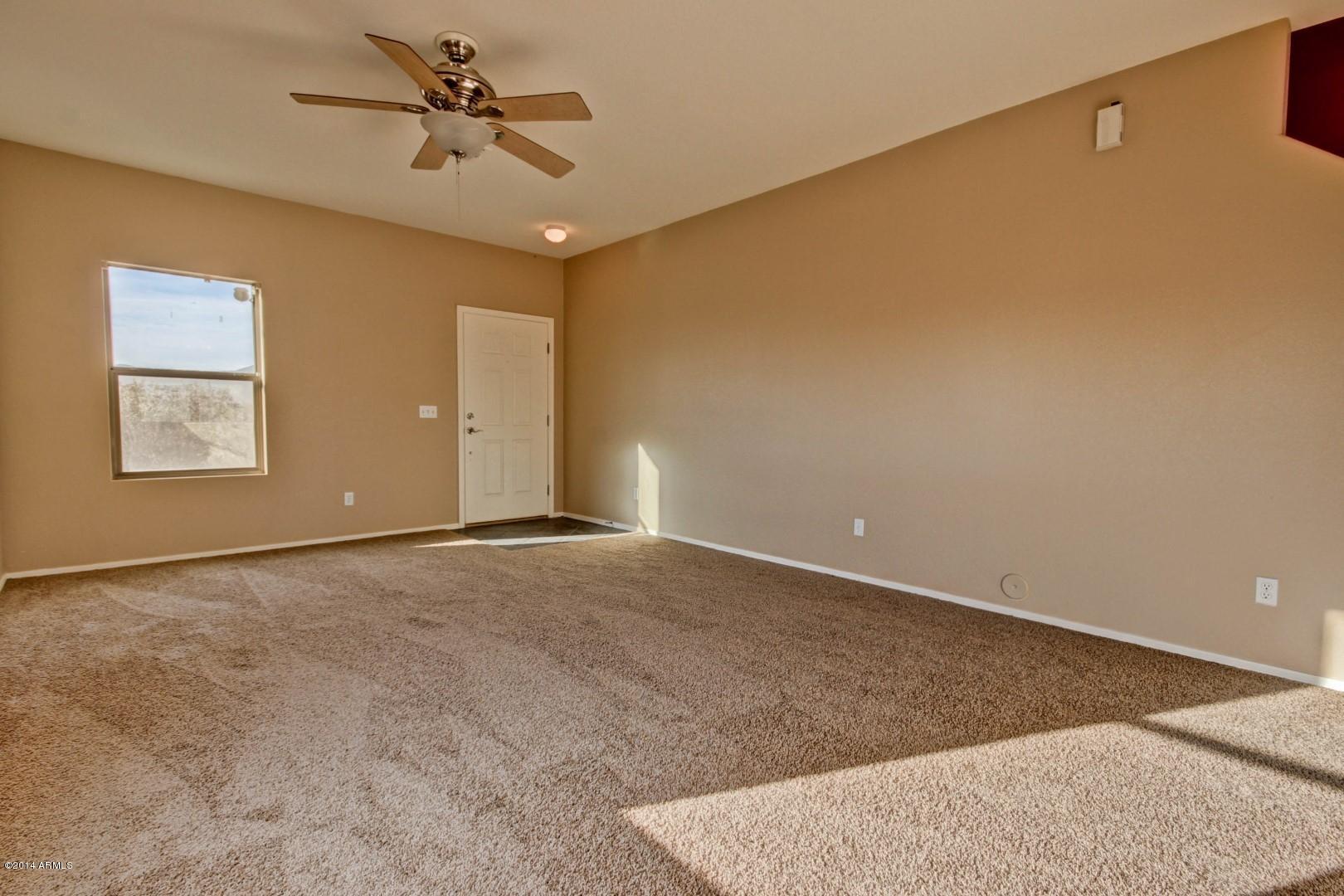 2514 West Roeser Road Phoenix, AZ 85041 - Photo 11 of 18 Living Room - 2