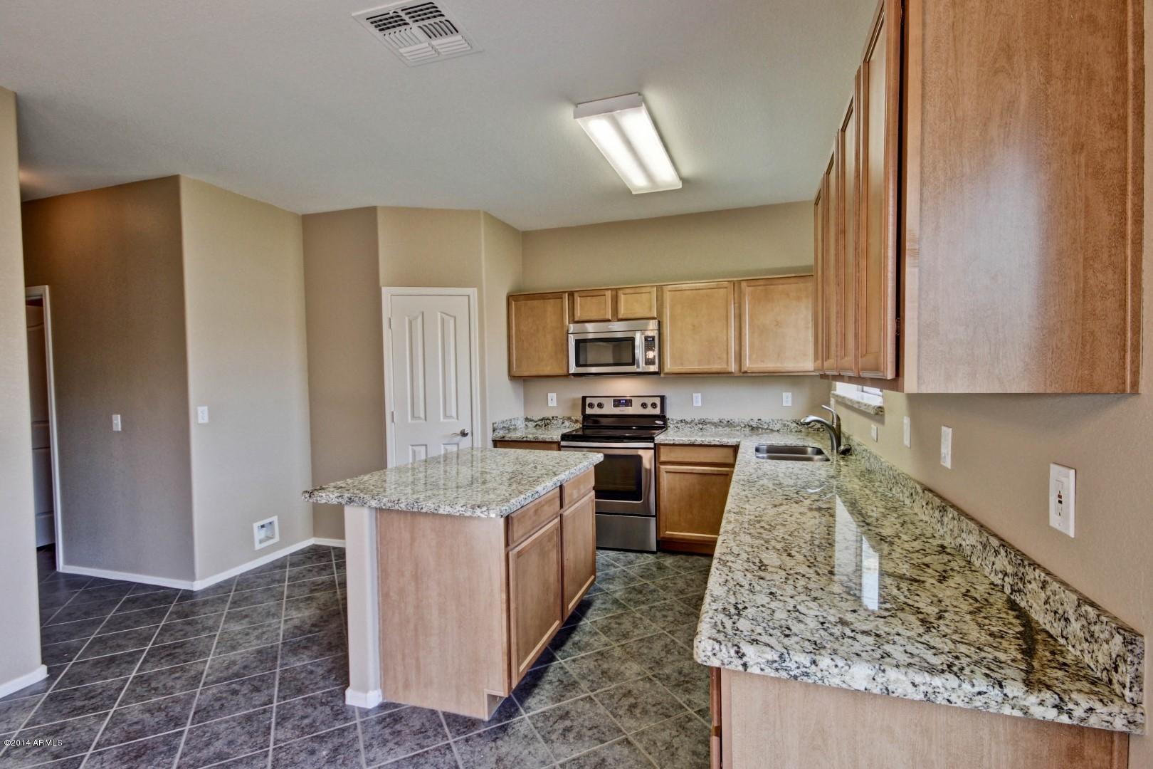 2514 West Roeser Road Phoenix, AZ 85041 - Photo 3 of 18 Kitchen