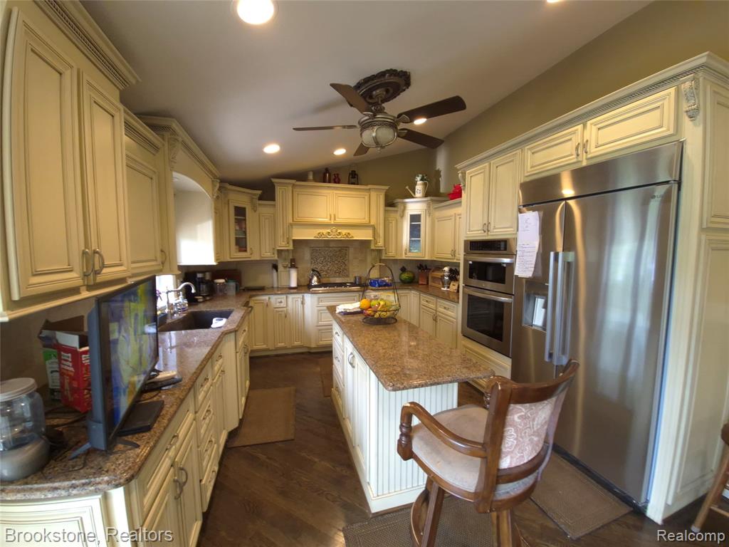 5910 Spring Valley Lane Dryden, MI 48428 - Photo 17 of 87