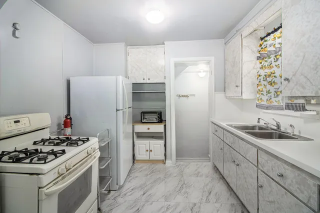 $79,999 | 19442 Moenart Street, Detroit, MI 48234