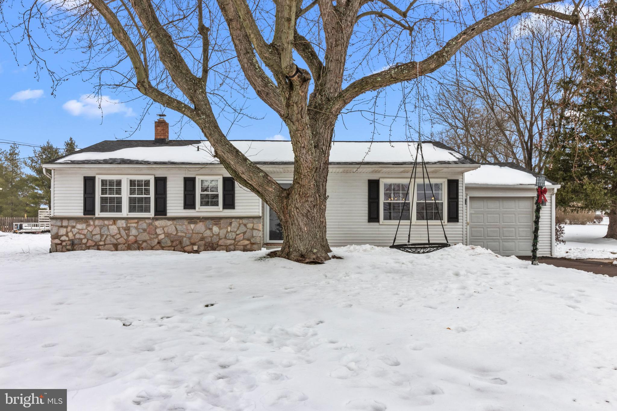833 Allentown Road Telford, PA 18969 - Photo 2 of 33 Gallery Image 2