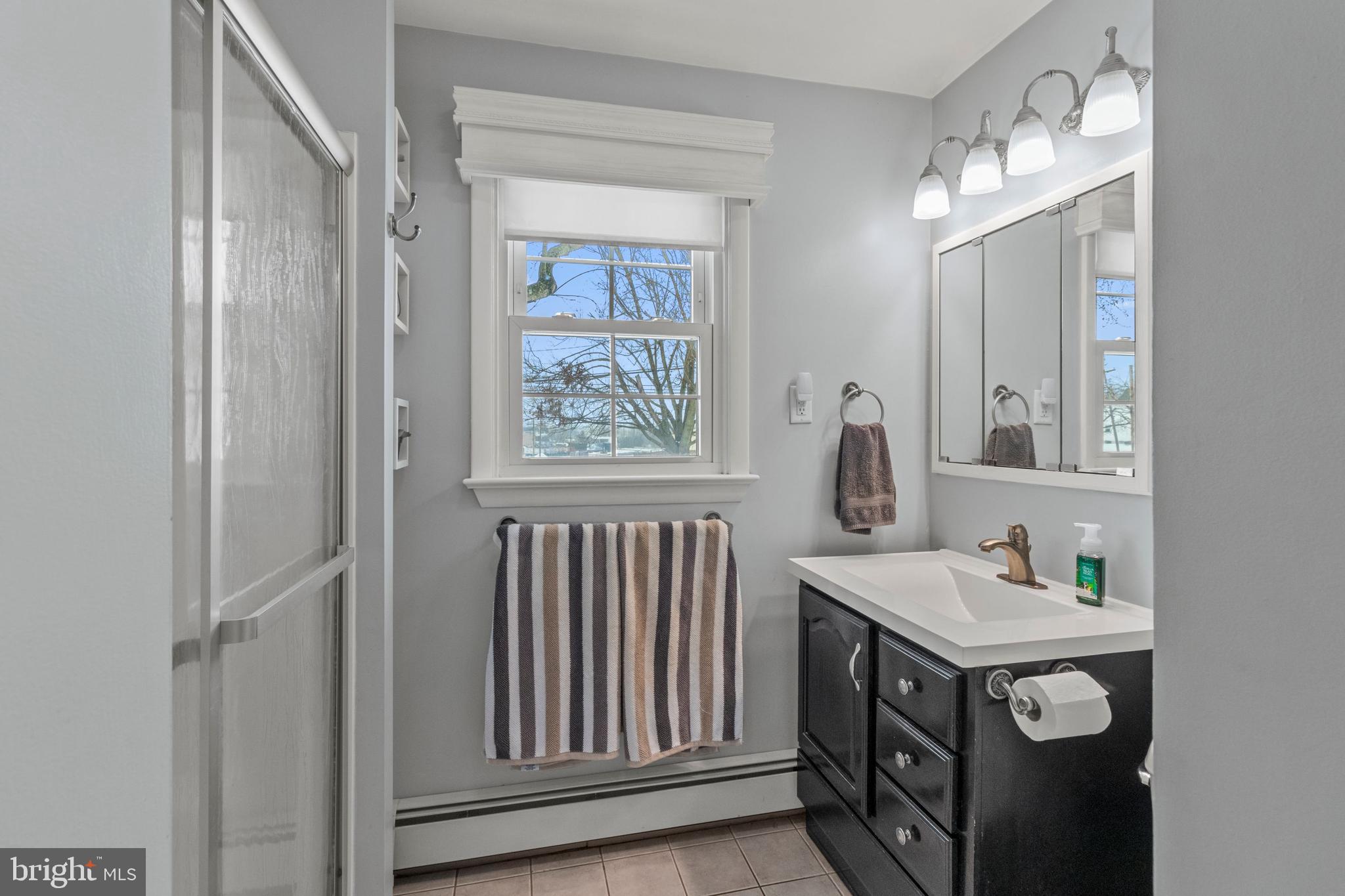 833 Allentown Road Telford, PA 18969 - Photo 5 of 33 Gallery Image 5