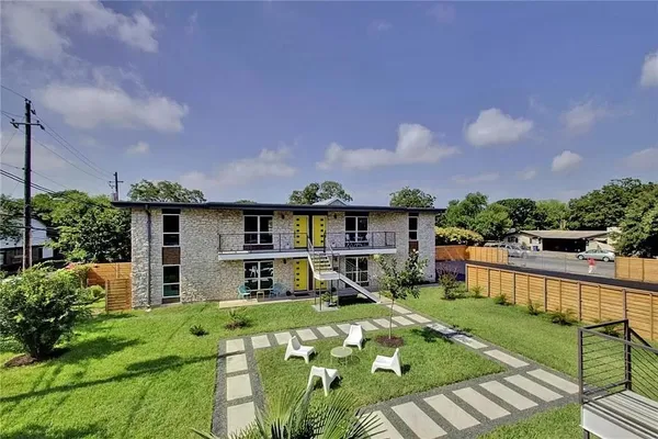 $1,500 | 8603 Putnam Drive, Unit 201, Austin, TX 78757