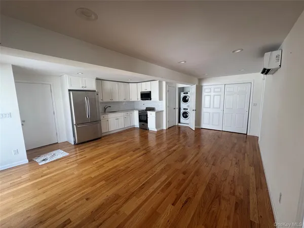 $2,800 | 505 South Main Street, Freeport, NY 11520