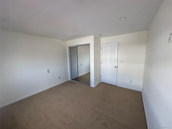 $2,800 | 505 South Main Street, Freeport, NY 11520