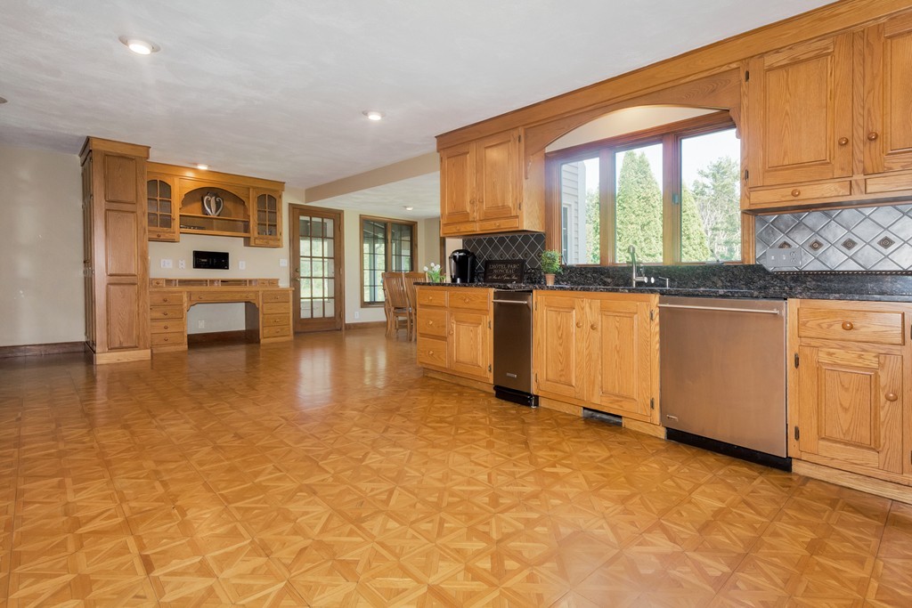 20 Seten Circle Andover, MA 01810 - Photo 7 of 25