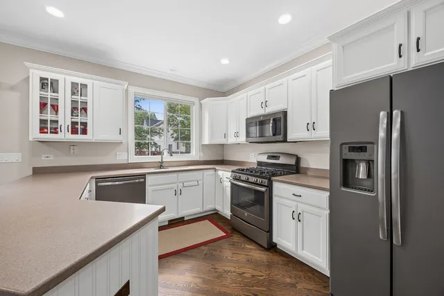 $485,000 | 822 Shandrew Drive, Naperville, IL 60540