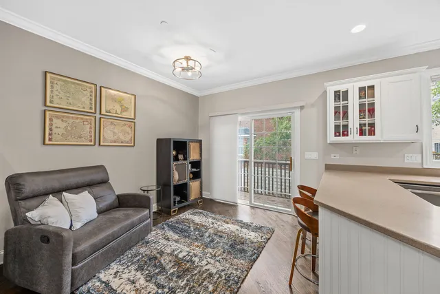 $485,000 | 822 Shandrew Drive, Naperville, IL 60540