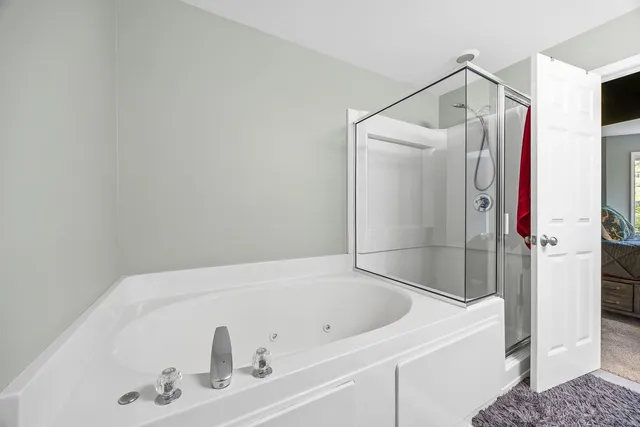 $485,000 | 822 Shandrew Drive, Naperville, IL 60540