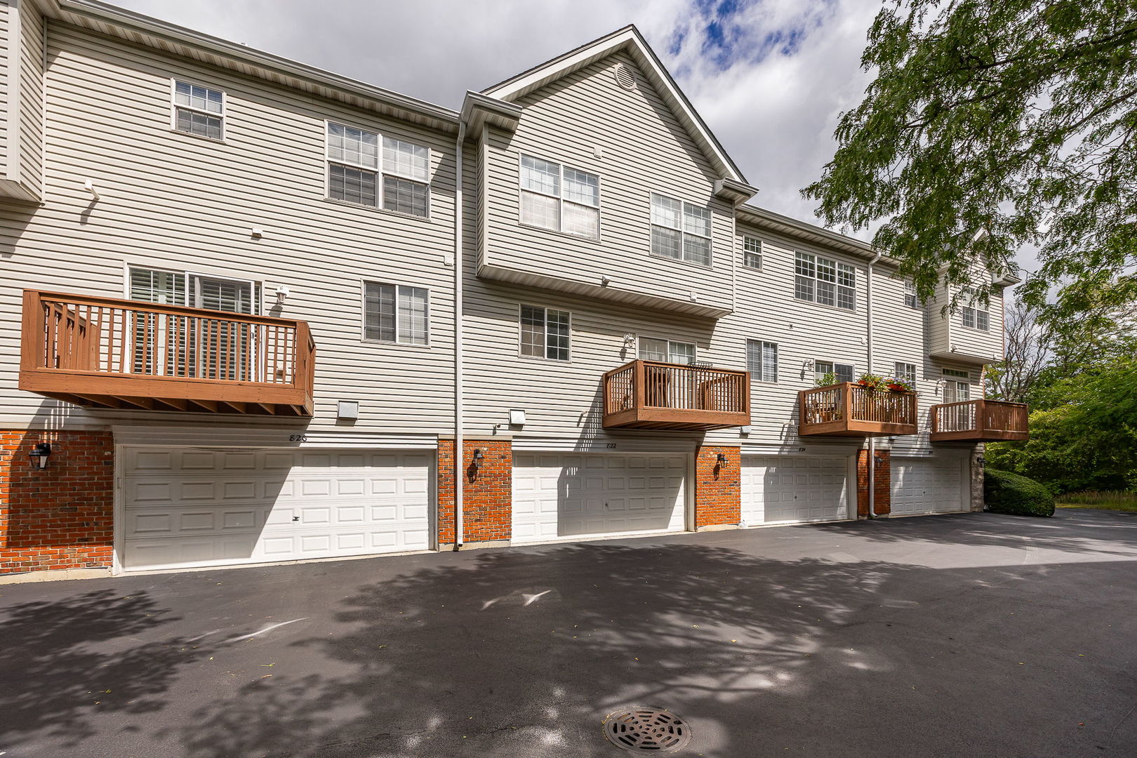 822 Shandrew Drive Naperville, IL 60540 - Photo 32 of 37