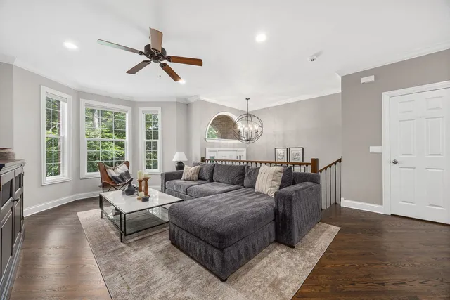 $485,000 | 822 Shandrew Drive, Naperville, IL 60540