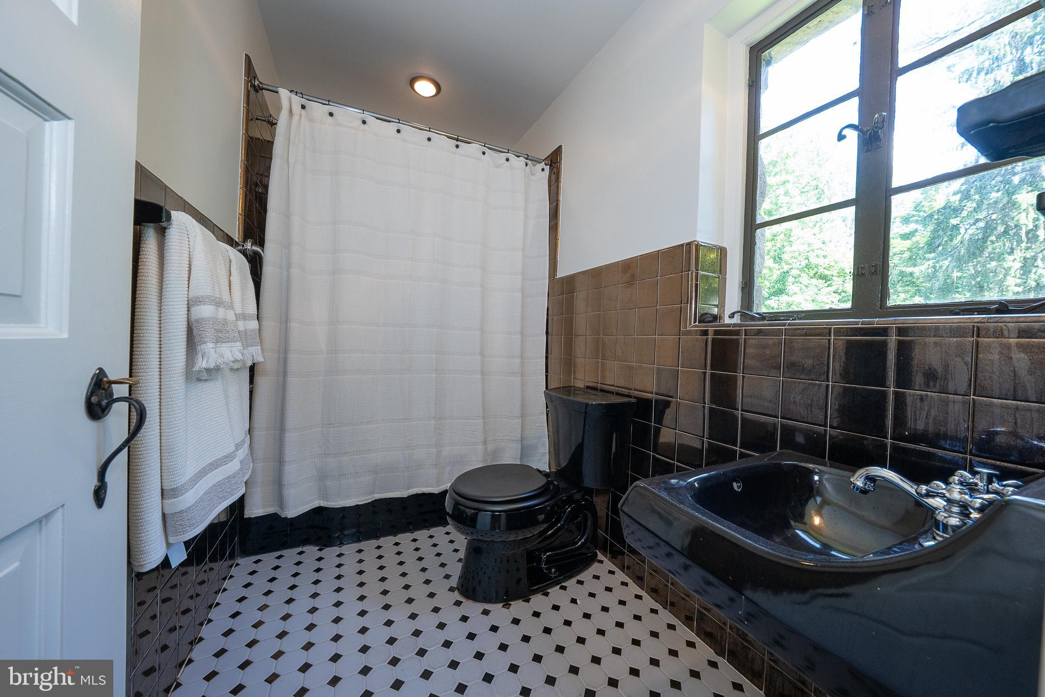 1187 Rydal Road Rydal, PA 19046 - Photo 29 of 53 Vintage Second Floor Bathroom with Shower/Tub