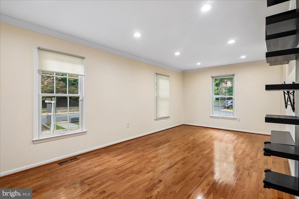 7408 Spring Tree Drive Springfield, VA 22153 - Photo 9 of 48 Bright and airy open space awaits.