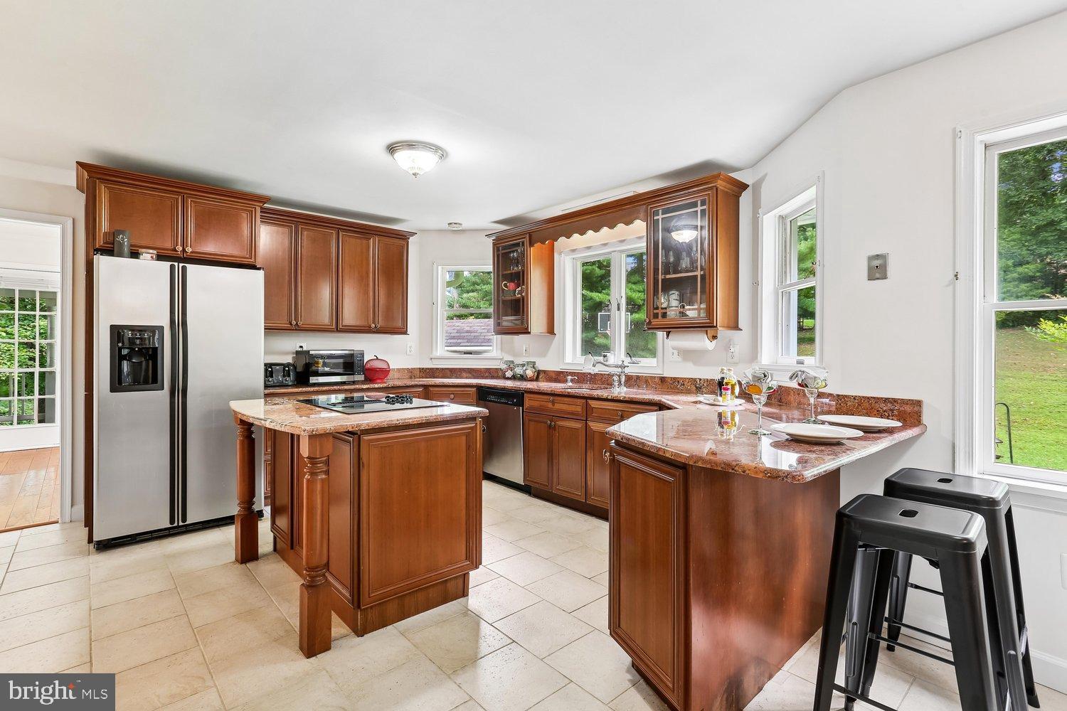 17034 Barn Ridge Drive Silver Spring, MD 20906 - Photo 11 of 34 Kitchen