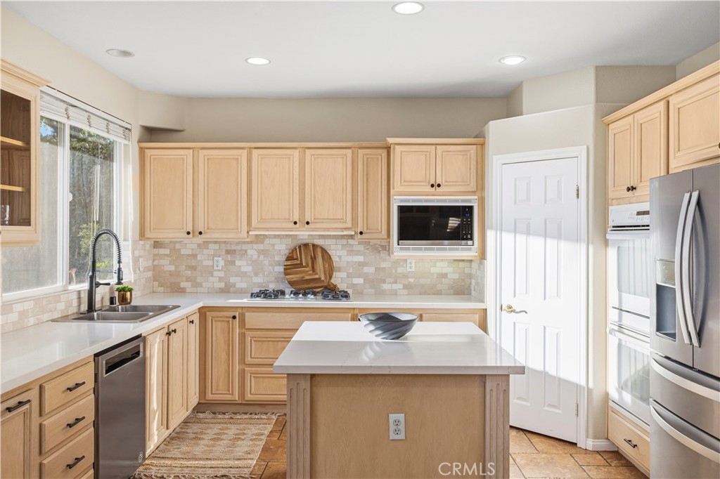 26003 Tennyson Lane Stevenson Ranch, CA 91381 - Photo 8 of 58