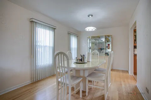 $594,900 | 410 Lamont Terrace, Buffalo Grove, IL 60089