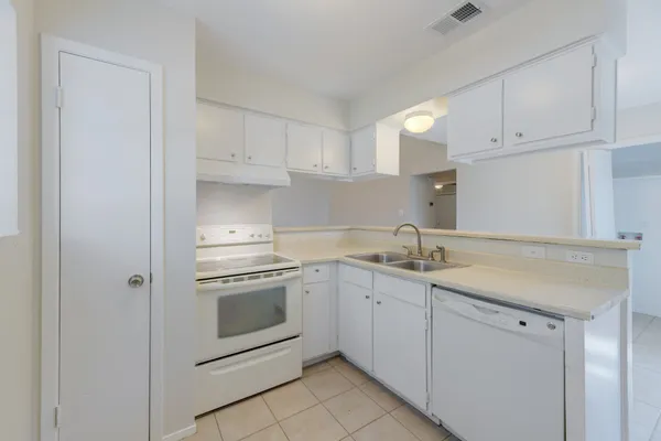 $1,400 | 12603 Teague Trail, Unit B, Austin, TX 78729