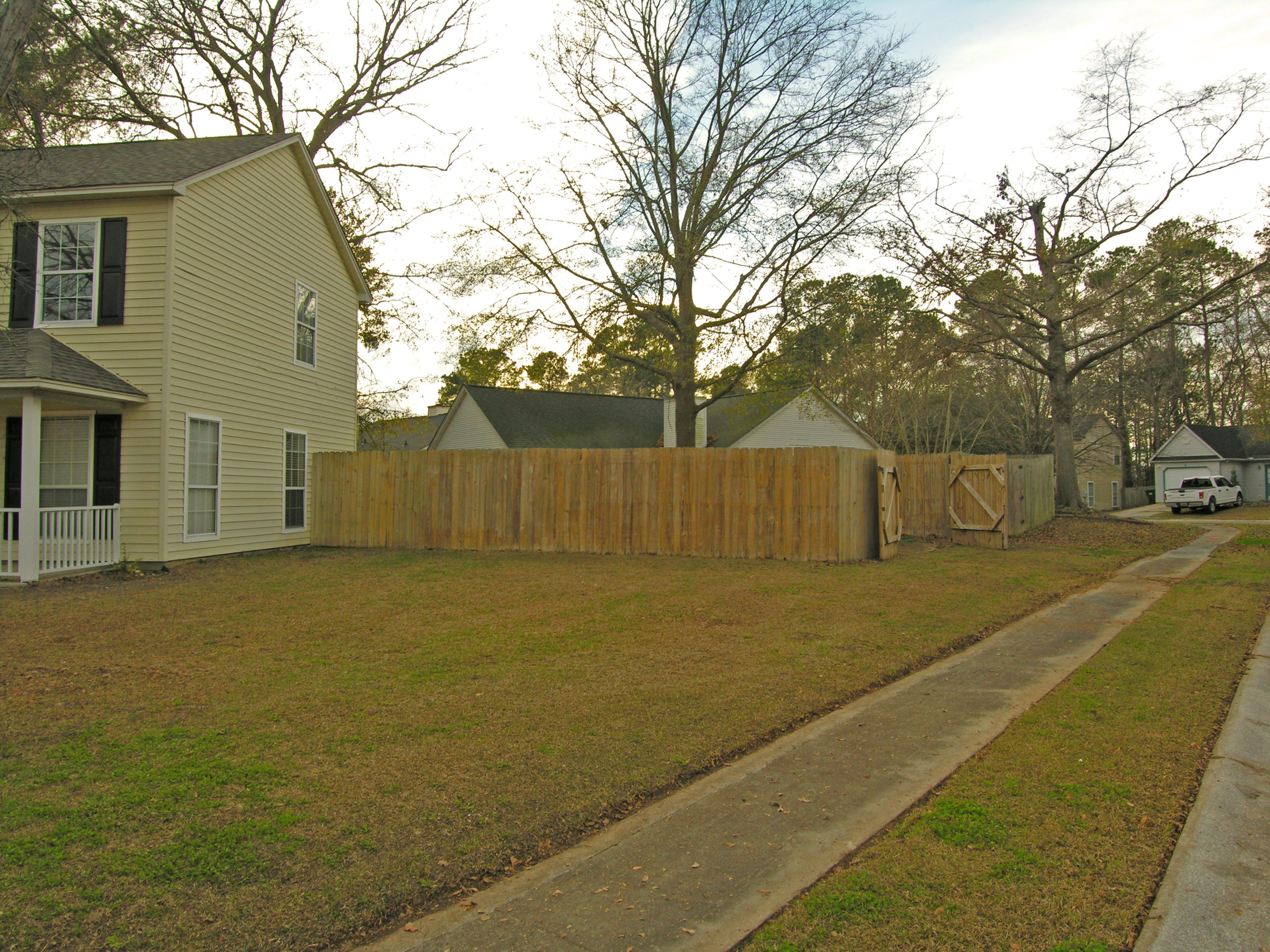116 Alcester Road Goose Creek, SC 29445 - Photo 2 of 21 DSCN6330