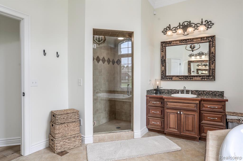 6956 Oakhurst Ridge Road Clarkston, MI 48348 - Photo 31 of 47