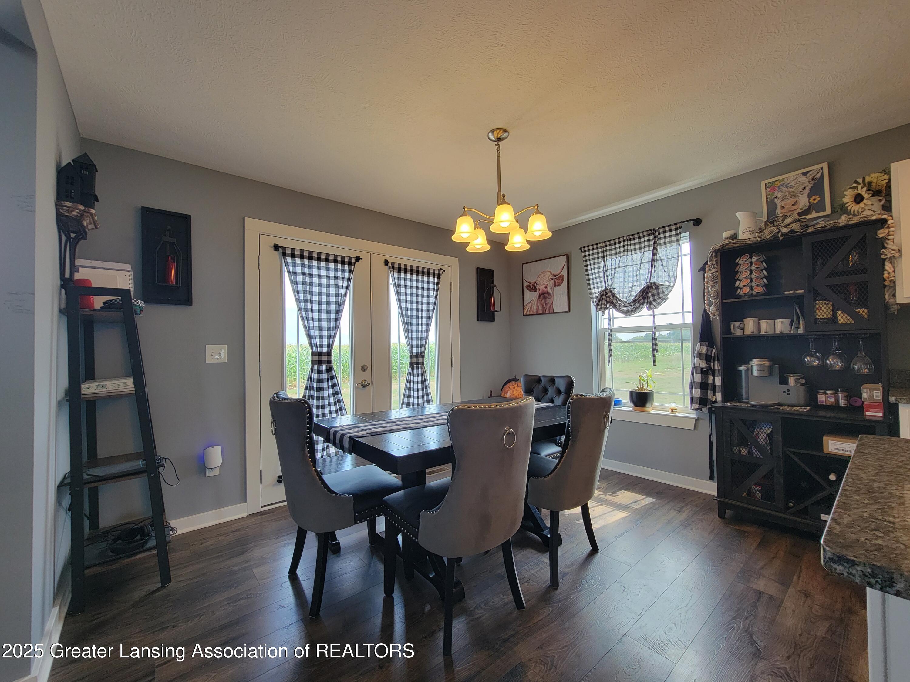 195 Jade Court Alma, MI 48801 - Photo 23 of 53 Dining