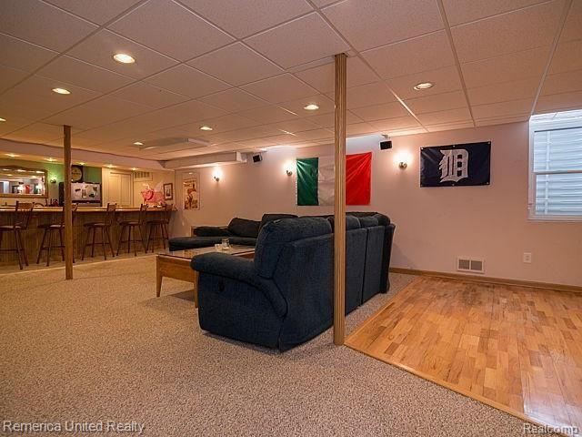 18903 Van Road Livonia, MI 48152 - Photo 49 of 57 48_39.jpg