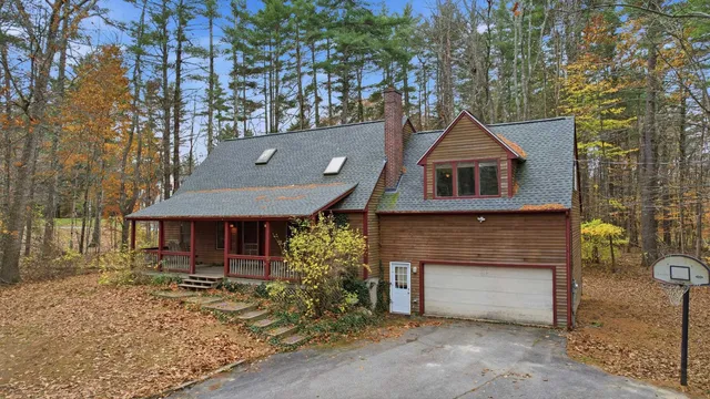 $699,900 | 7 Bartlett Road, Brentwood, NH 03833