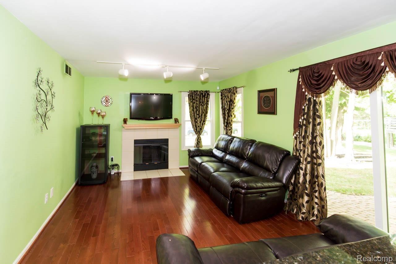39860 Squire Road Novi, MI 48375 - Photo 22 of 64 36.jpg