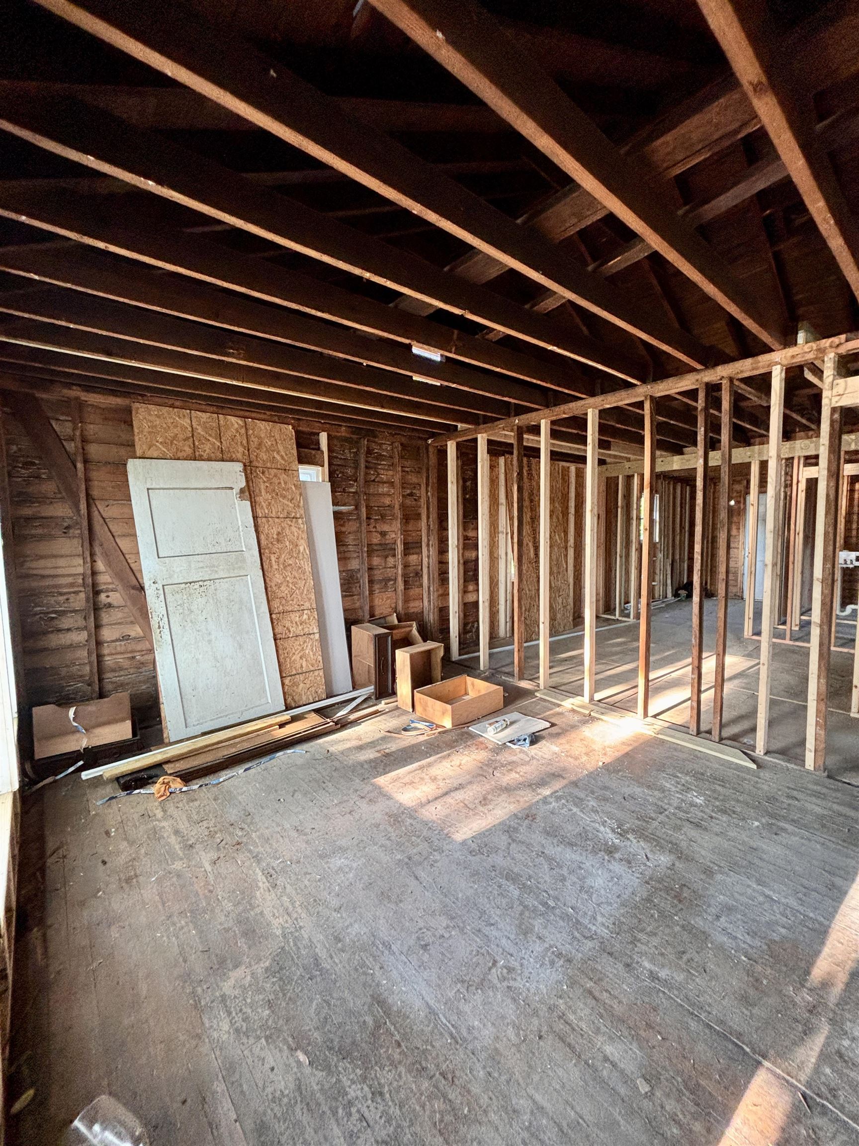2136 Rile Street Memphis, TN 38109 - Photo 6 of 17 View of miscellaneous room