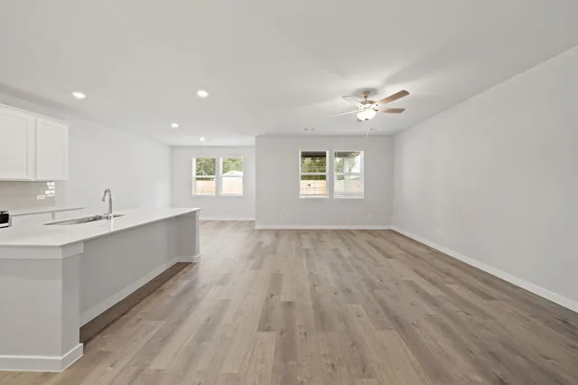 $284,900 | 3609 Crawford Street, Bay City, TX 77414