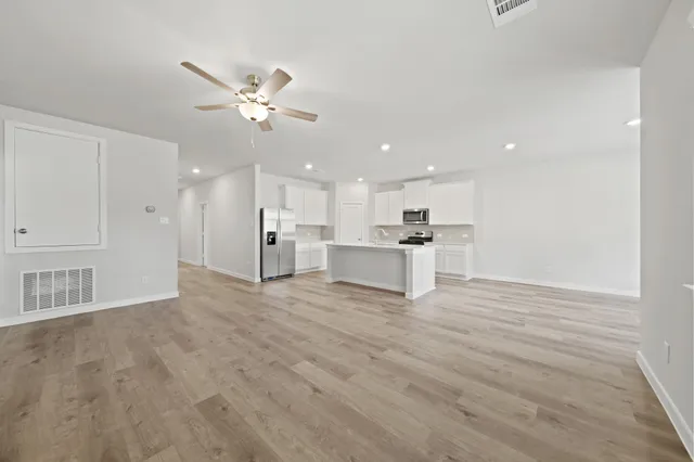 $284,900 | 3609 Crawford Street, Bay City, TX 77414