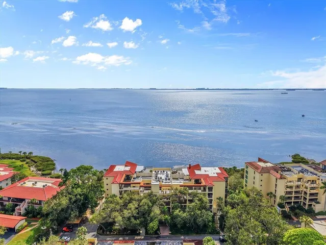 $475,000 | 6470 Mourning Dove Drive, Unit 401, Bradenton, FL 34210