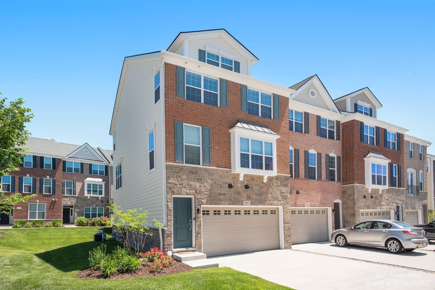 2837 Ridington Road Ann Arbor, MI 48105 - Photo 1 of 38 Photo 1