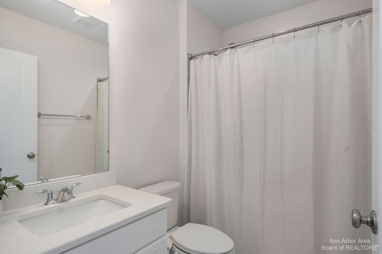 2837 Ridington Road Ann Arbor, MI 48105 - Photo 25 of 38 Photo 25