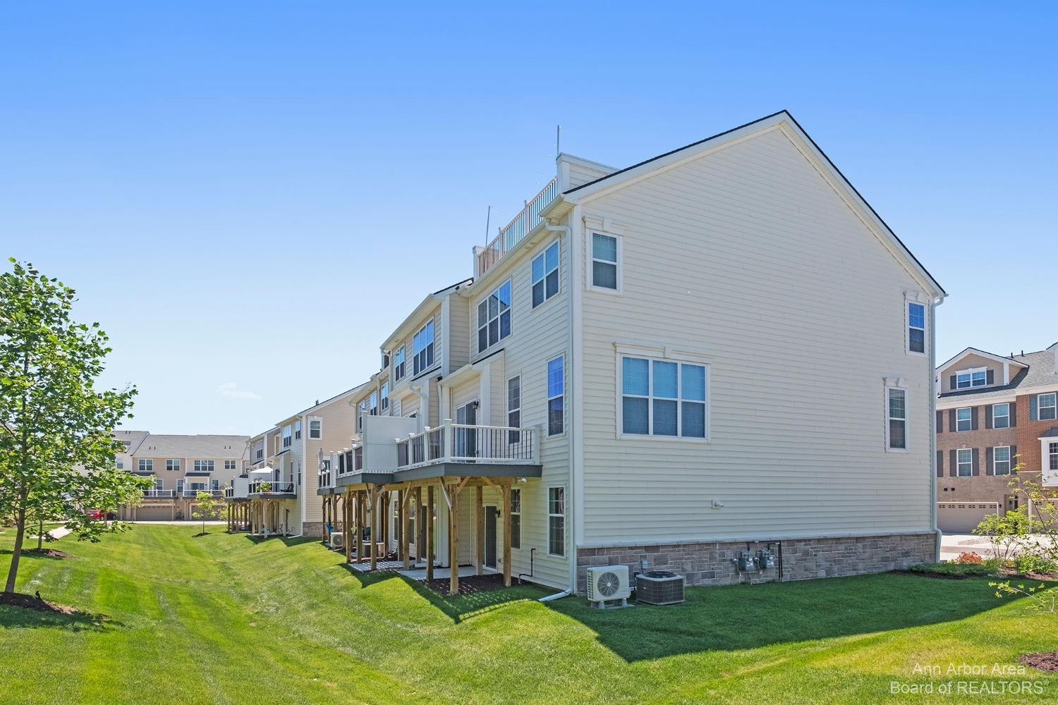 2837 Ridington Road Ann Arbor, MI 48105 - Photo 37 of 38 Photo 37