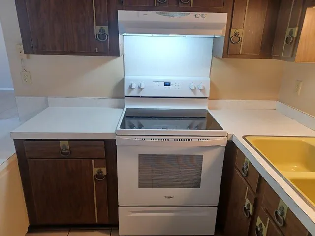 $1,500 | 118 Village Drive, Kerrville, TX 78028